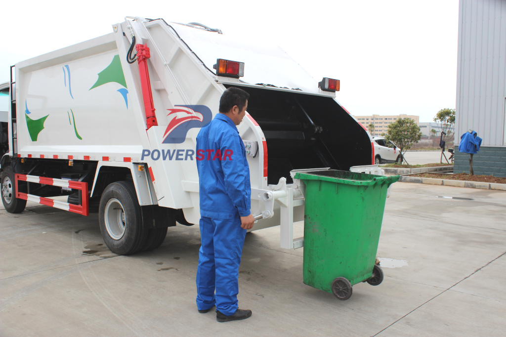 Isuzu NPR Refuse compactor (Garbage compactor truck)