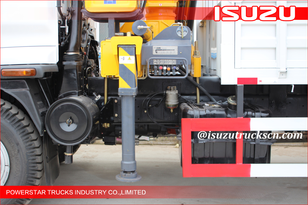 Special truck Isuzu 4 Ton Hydraulic Boom Truck Crane