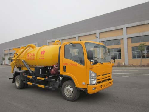 Isuzu 4X2 4cbm 5cbm Vacuum Sewage Suction Tank Truck