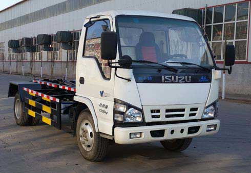 7300KG Good selling small Isuzu hook lift garbage truck