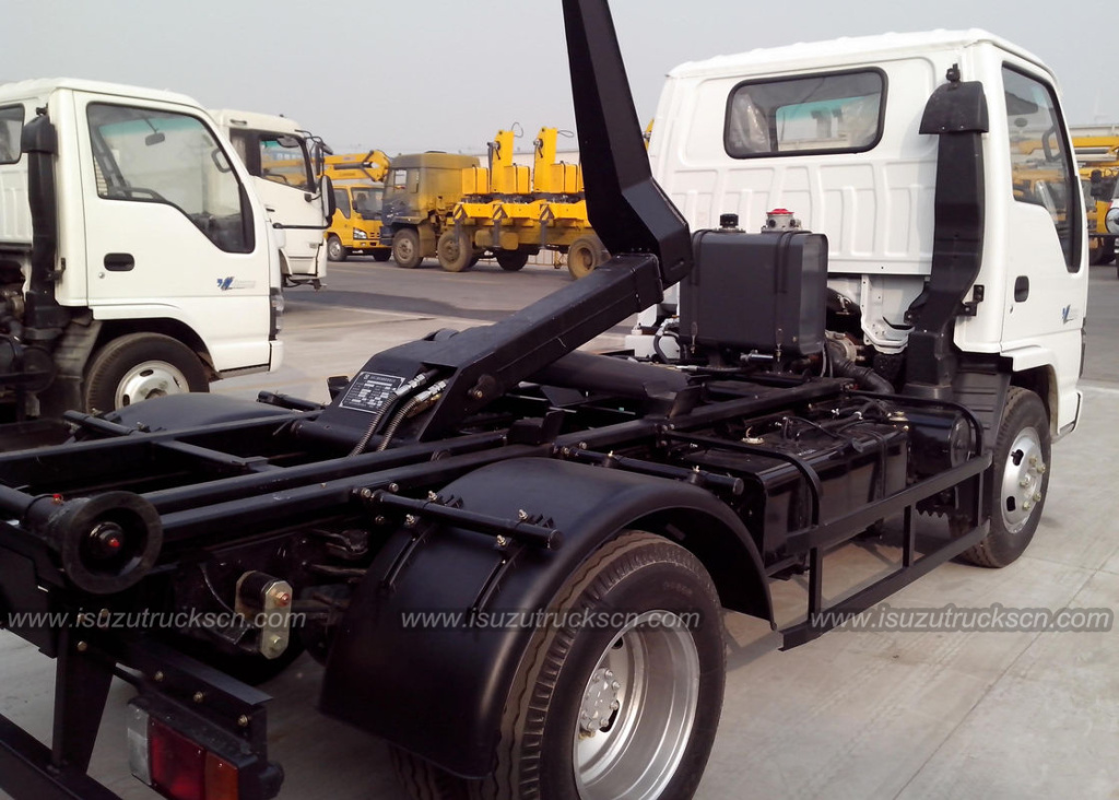 5cbm/m3 Isuzu Garbage Truck / Hook-Lift Truck / Waste Container Vehicle