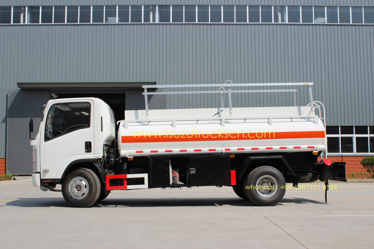 Isuzu 5000L NPR ELF diesel gaoline refuel tank truck oil tank truck