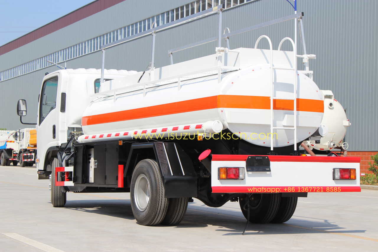 Isuzu 5000L NPR ELF diesel gaoline refuel tank truck oil tank truck for dubai Africa