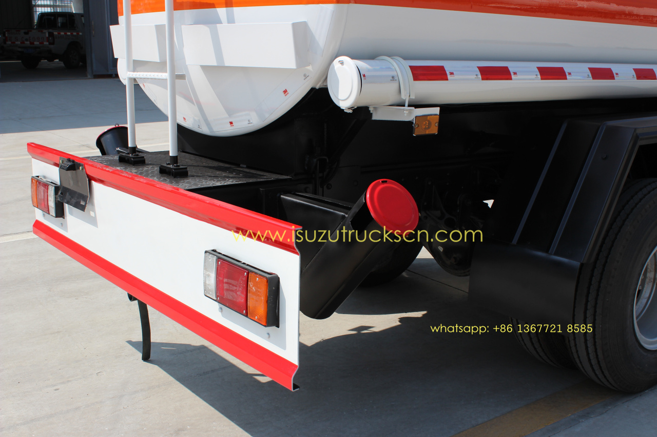 Isuzu 5000L NPR ELF diesel gaoline refuel tank truck oil tank truck for dubai Africa