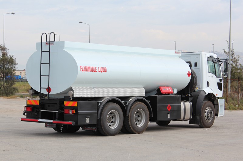 Fuel Tanker 20000 litres Isuzu Truck