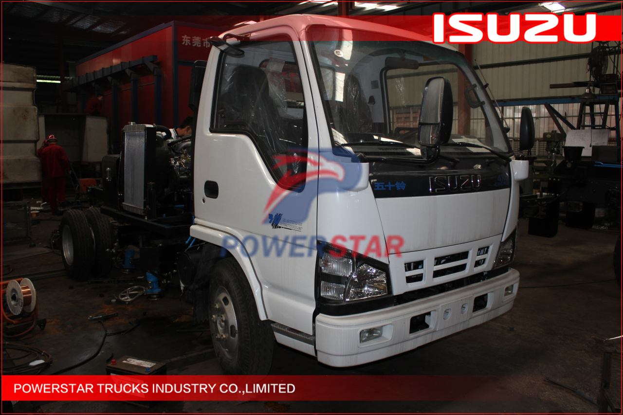 Isuzu 4x2 street road sweep truck sweeper sweeping truck for public roads