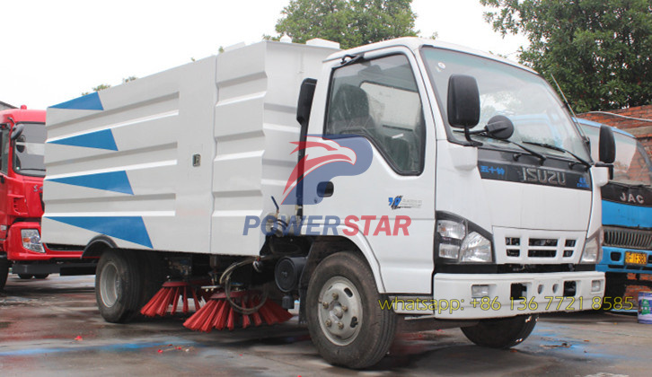 To Africa Ghana Vacuum Street Sweeper truck Isuzu road sweeper