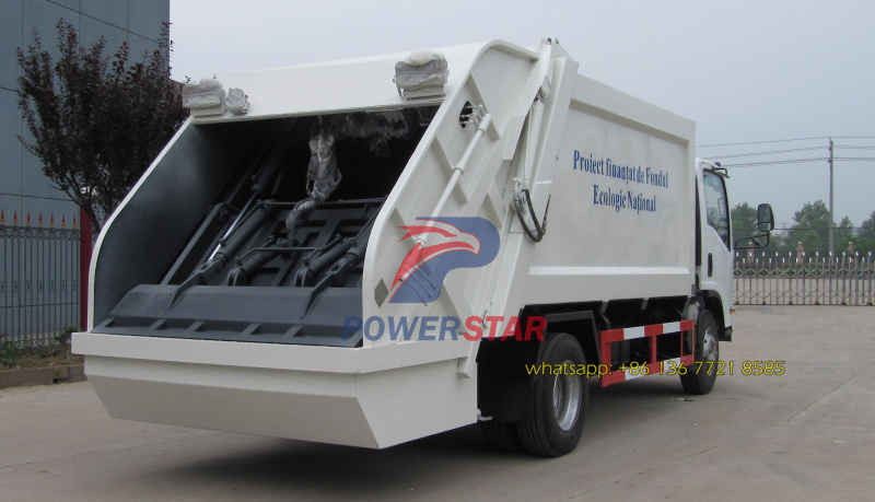 To Moldova Quality 10cbm Refuse compactor vehicle Isuzu Trucks