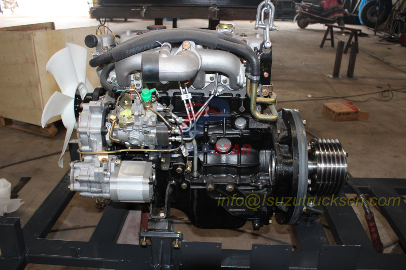 Auxiliary engine install at workshop detail pictures