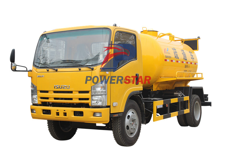 Vacuum tanker trucks Isuzu (6,000 Liters)