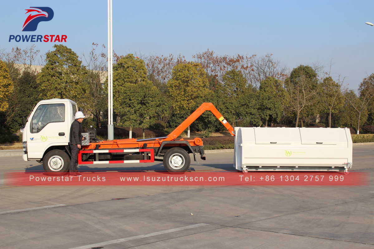 Japan Carriage Detachable Garbage Hooklift Truck Isuzu 5 Tons