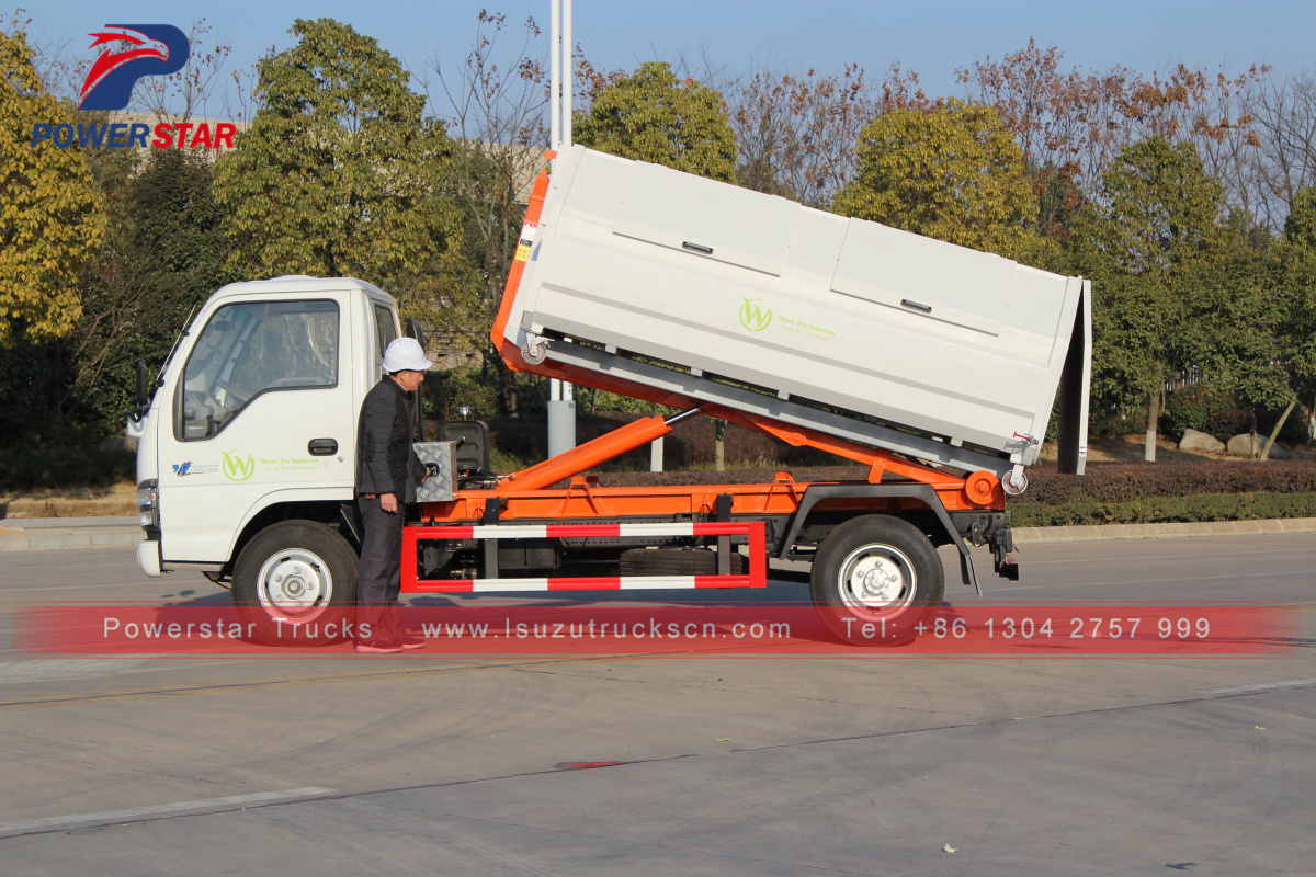 Japan Carriage Detachable Garbage Hooklift Truck Isuzu 5 Tons