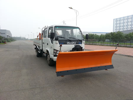 Road Cleaning Sweeper Truck snow shovel truck Isuzu with snow removal function 