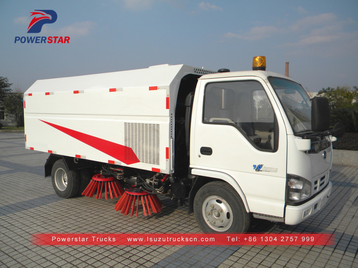 Isuzu Road brush sweeper truck