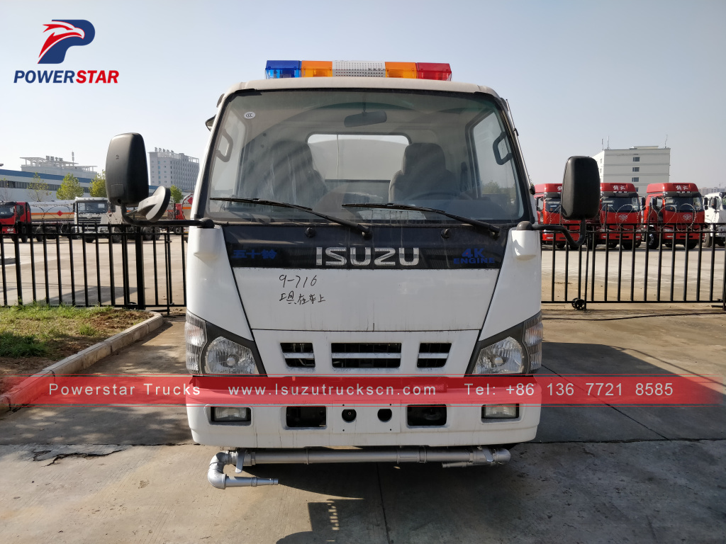 Philippines market Isuzu 3-5CBM water delivery tanker water spray trucks for sale