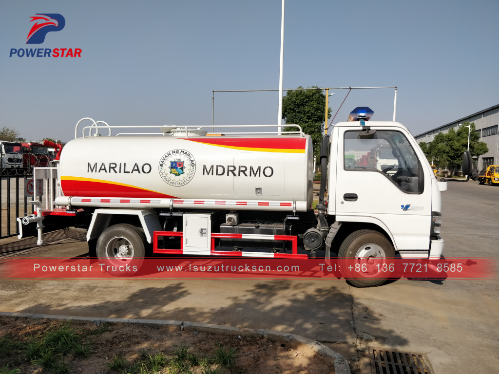 Philippines market Isuzu 3-5CBM water delivery tanker water spray trucks for sale