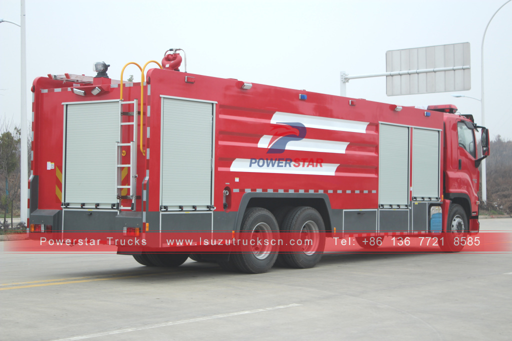 Japanese brand GIGA Water Tank/Foam Tank Fire Fighting Truck for sale