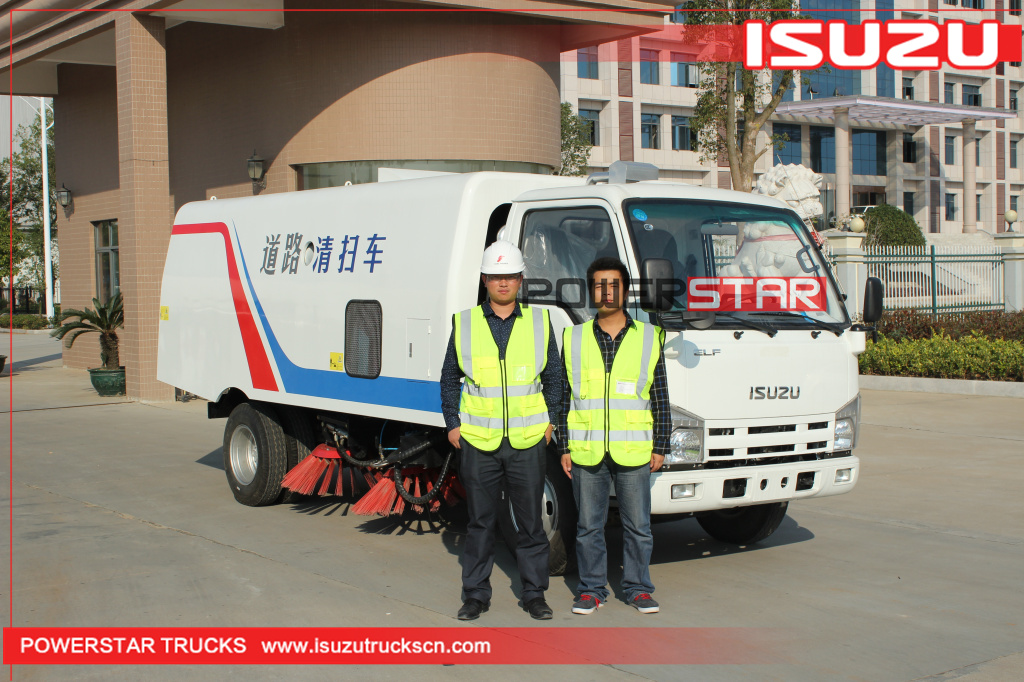 Road sweeper truck Isuzu garbage vehicle