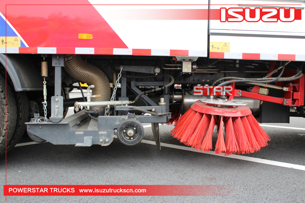 Isuzu Truck Heavy Duty Airport Vacuum Road Sweeper Truck for Philippines