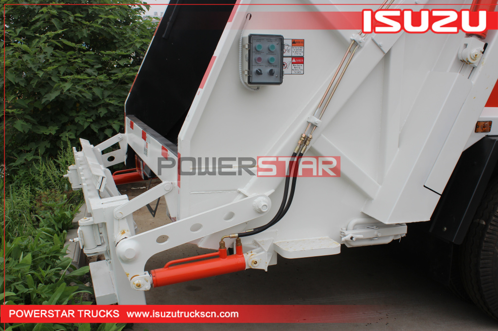 Hydraulic rear loader garbage truck Isuzu refuse vehicle 5tons 8tons