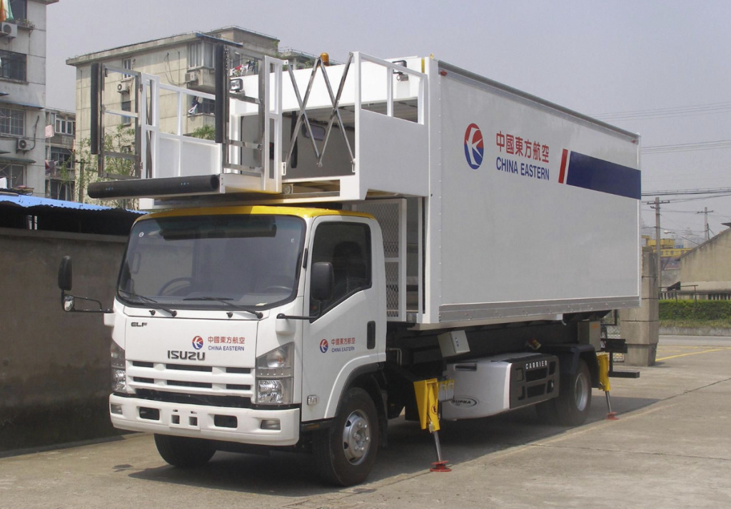 Aircraft Catering Truck ISUZU Flying food delivery cargo loaders