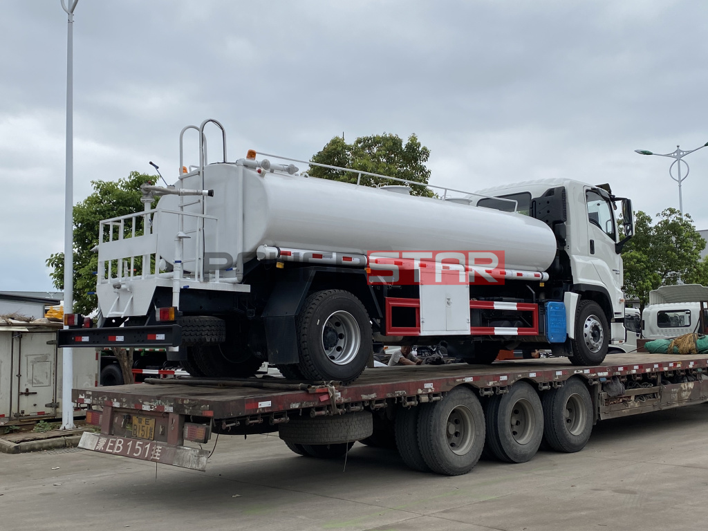 ISUZU GIGA VC61 6UZ1-TCG50 380HP Stainless Steel Drinking Water Tank Truck