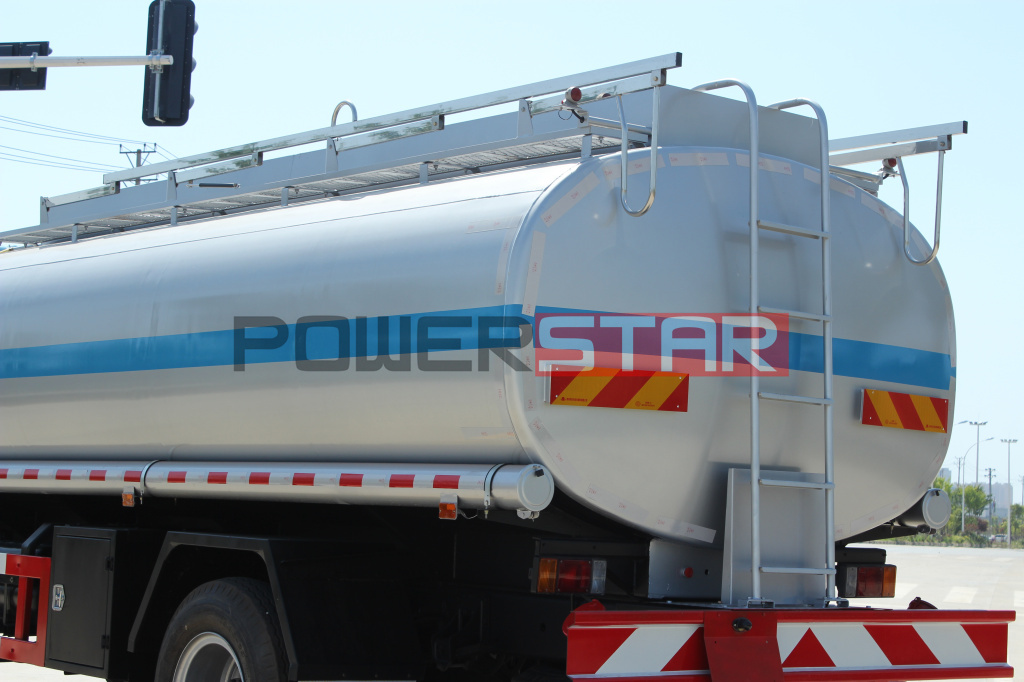 Factory FTR ISUZU Mobile Refueling Truck Fuel Oil Transportation Tank Trucks for sale