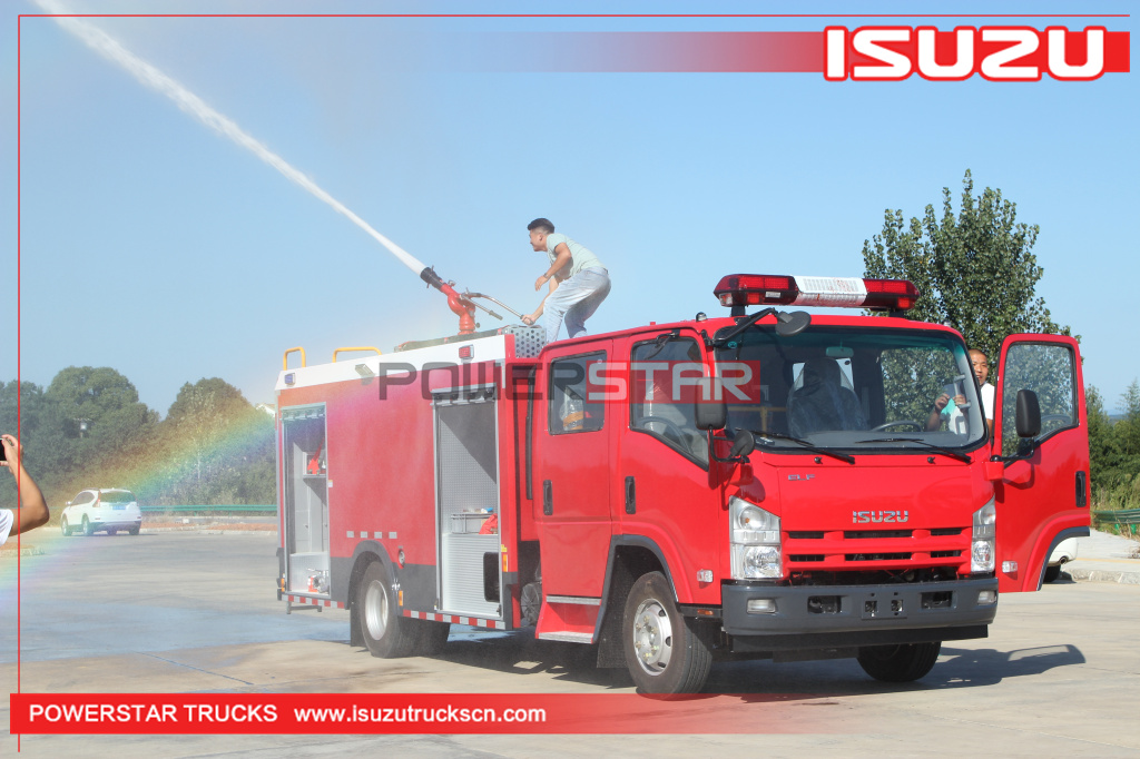 Cambodia ISUZU ELF Rescue Escape Emergency Water Foam Fire Engine 4X2 Water Fire Truck