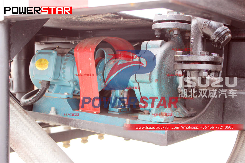 ISUZU GIGA truck mounted asphalt distributor at promotional price