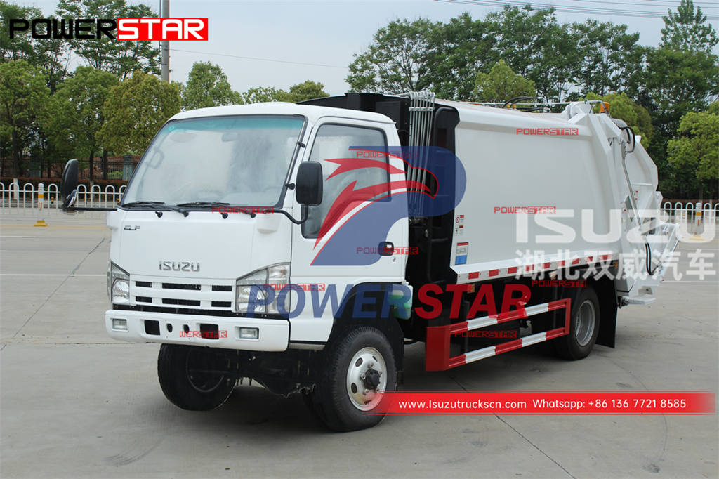 Factory direct sale ISUZU 4WD rear loader 4CBM waste compactor truck