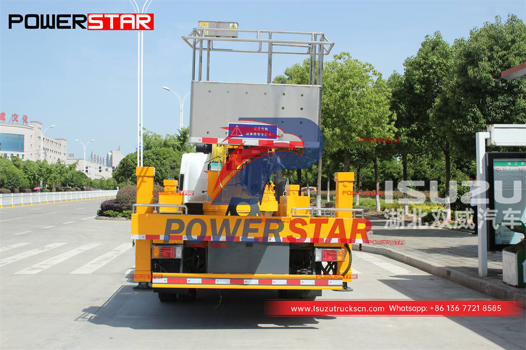 Hot-selling ISUZU 700P 190HP 4WD 28m Telescopic Boom Lift Truck at discount price