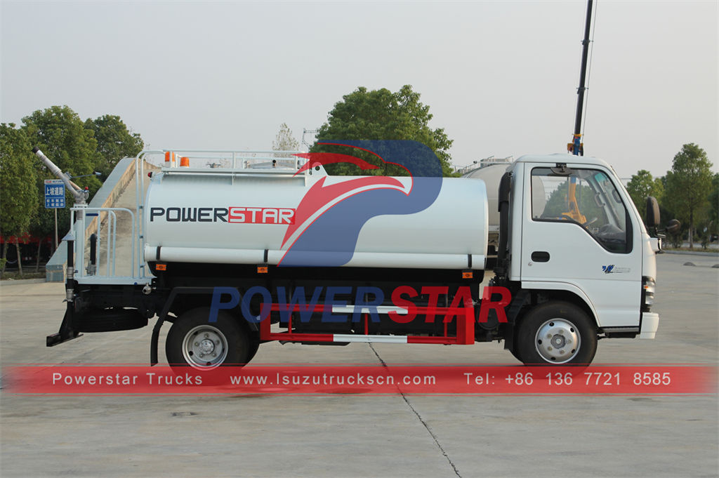 Customized ISUZU mini water tank truck at promotional price