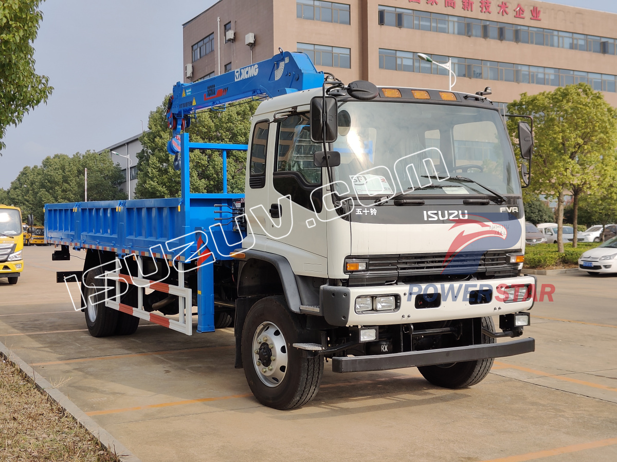  Isuzu FVR off road all wheel drive truck-mounted cranes in Africa