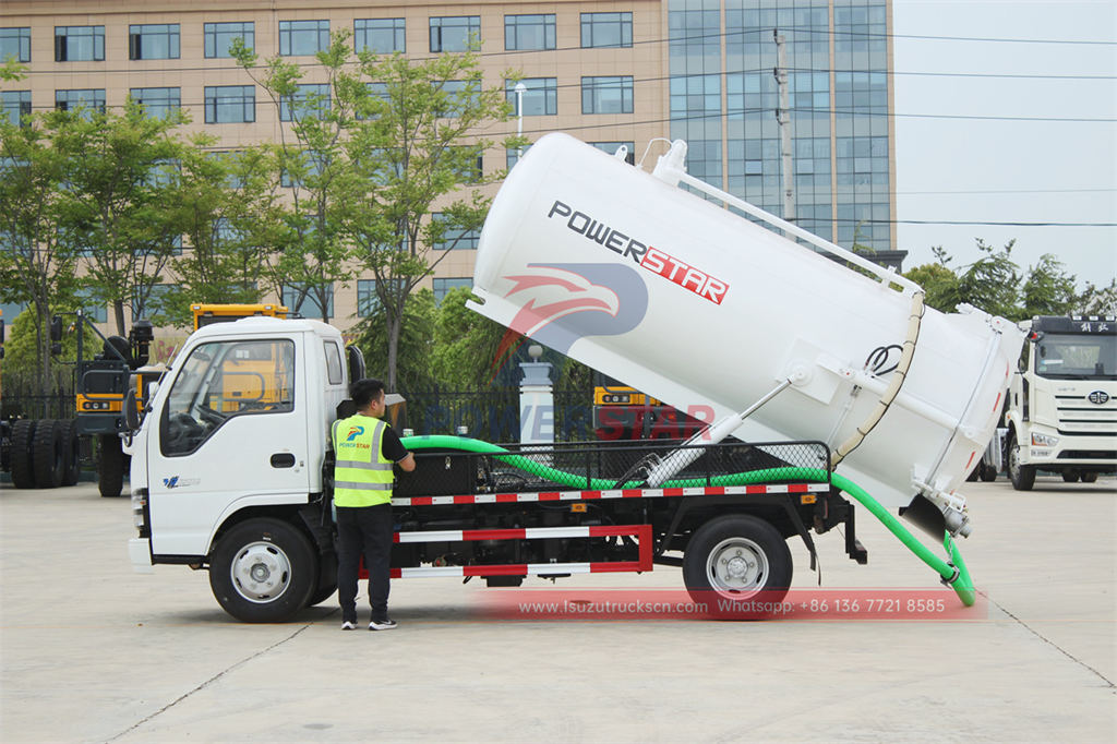 ISUZU NKR 130HP sewer suction truck