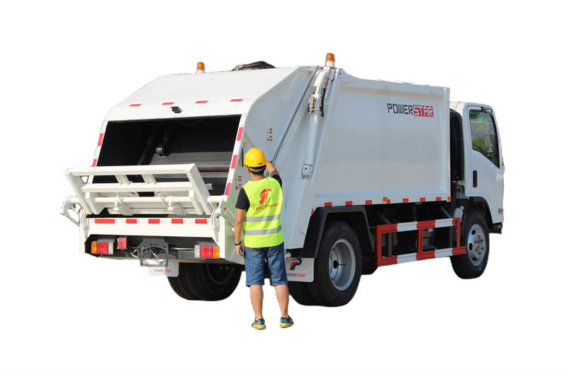 Isuzu 700P garbage compactor truck