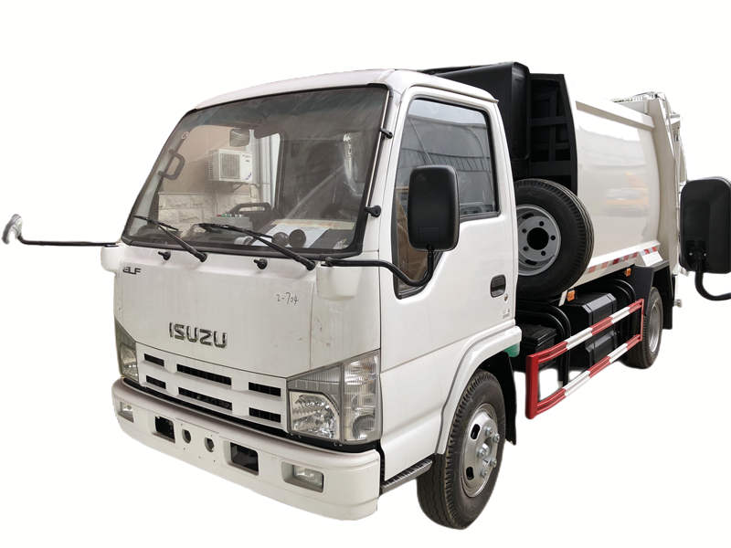 Isuzu 100P garbage compactor truck