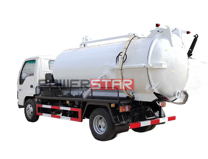 Isuzu 100P sewage suction truck