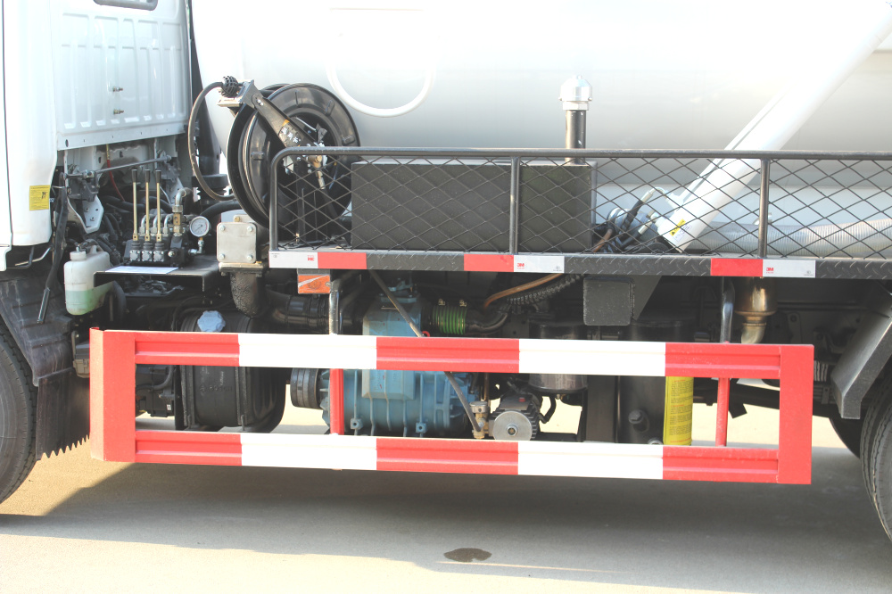 Isuzu cab chassis Truck Mounted Sewer Cleaner