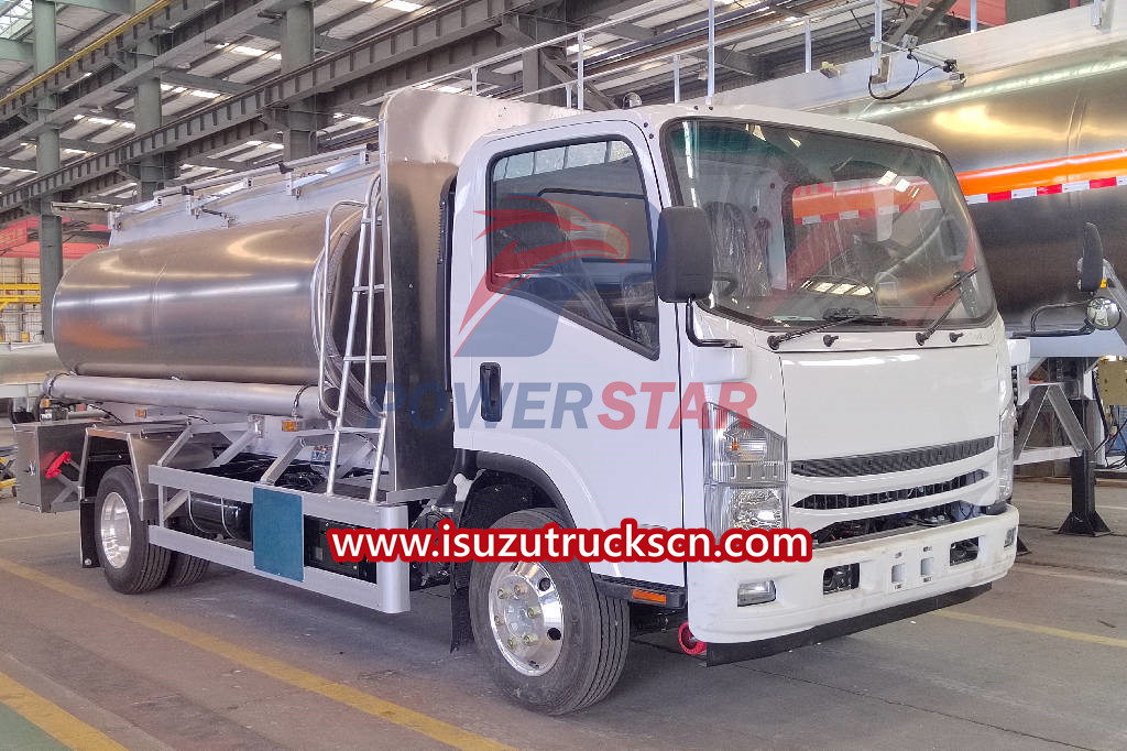 isuzu NPR 6000liters fuel tanker truck for sale