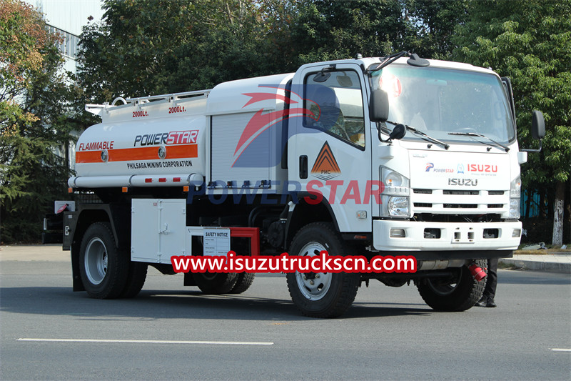 ISUZU NPR 4x4 refuel tanker truck low price