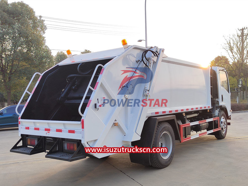 rear loader garbage truck