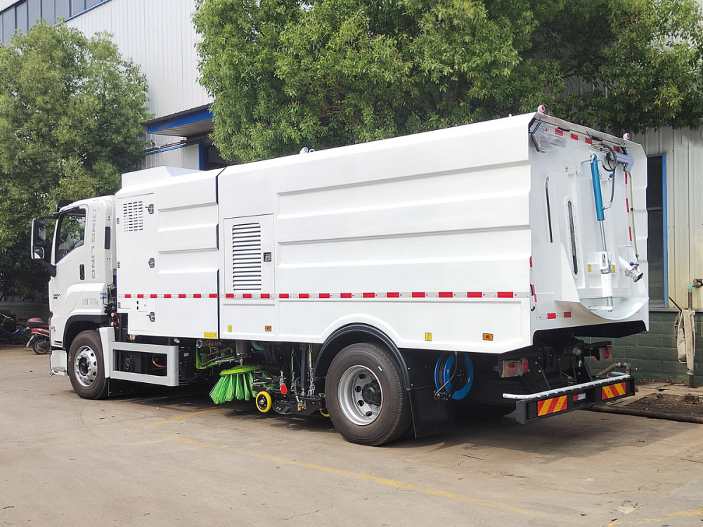 Isuzu giga EV Electric Road Sweepers