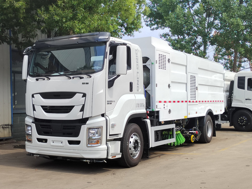 Isuzu giga EV Electric Road Sweepers