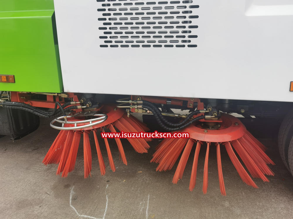 used Isuzu street road vacuum sweeper truck for sale