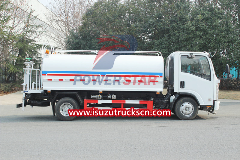 Isuzu potable water truck