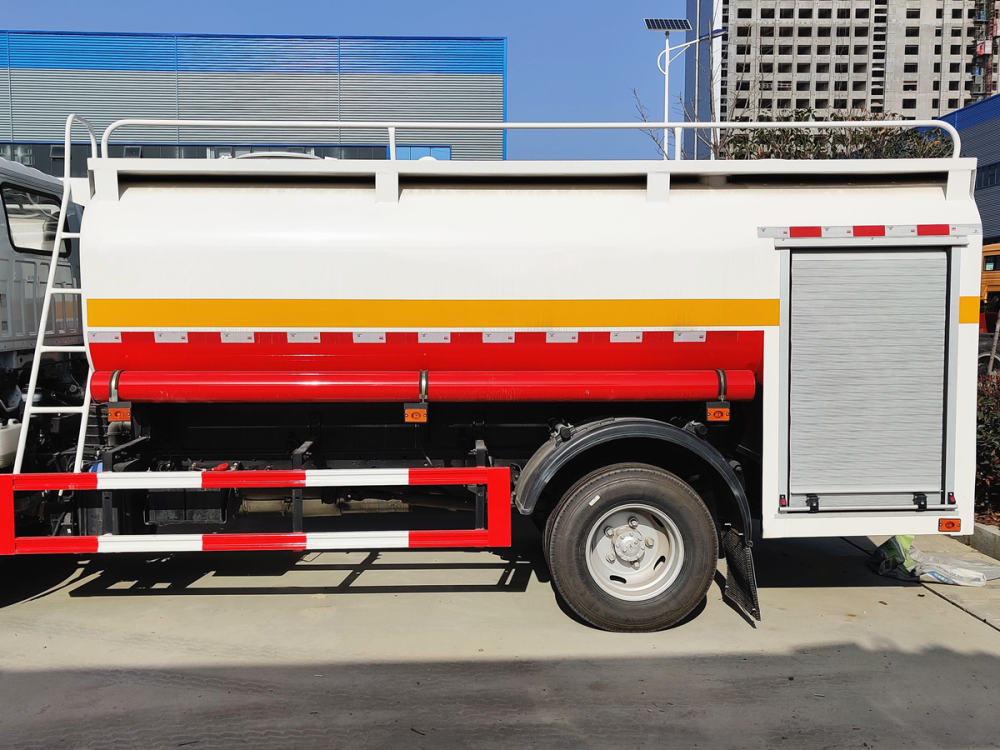 Isuzu water tanker trucks for fire rescue