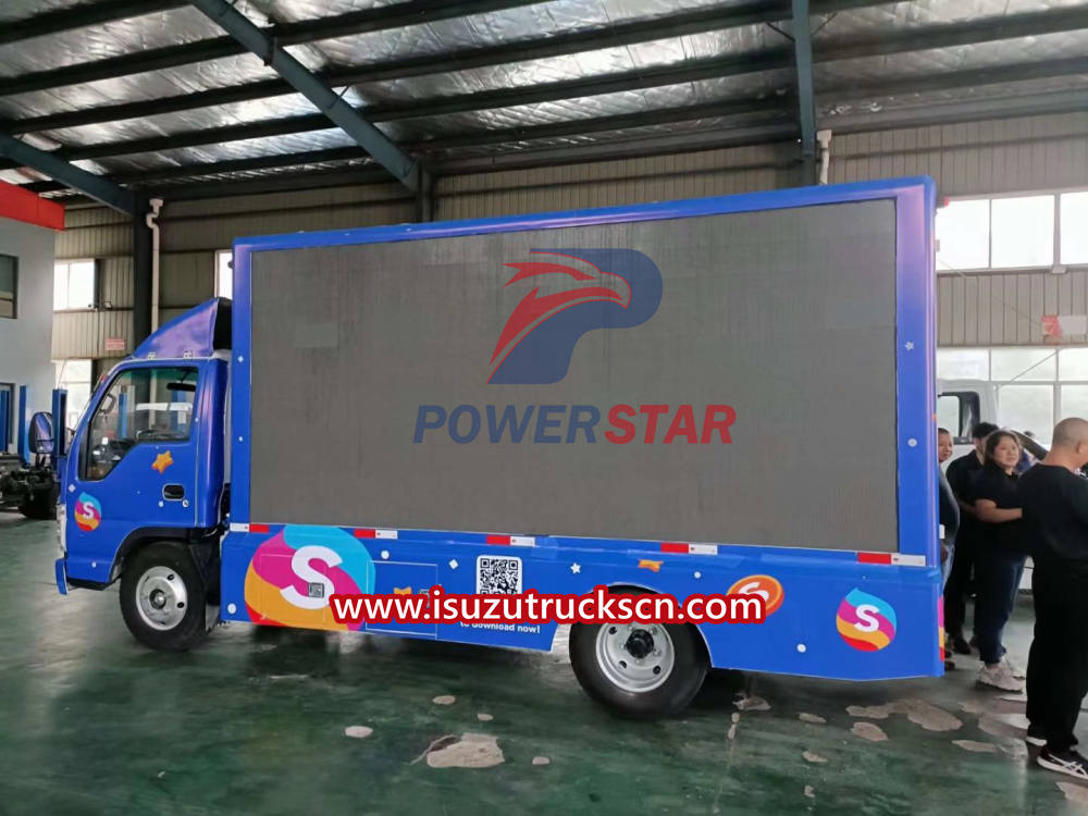 Japan Isuzu LED Billboard Advertising Display Trucks 