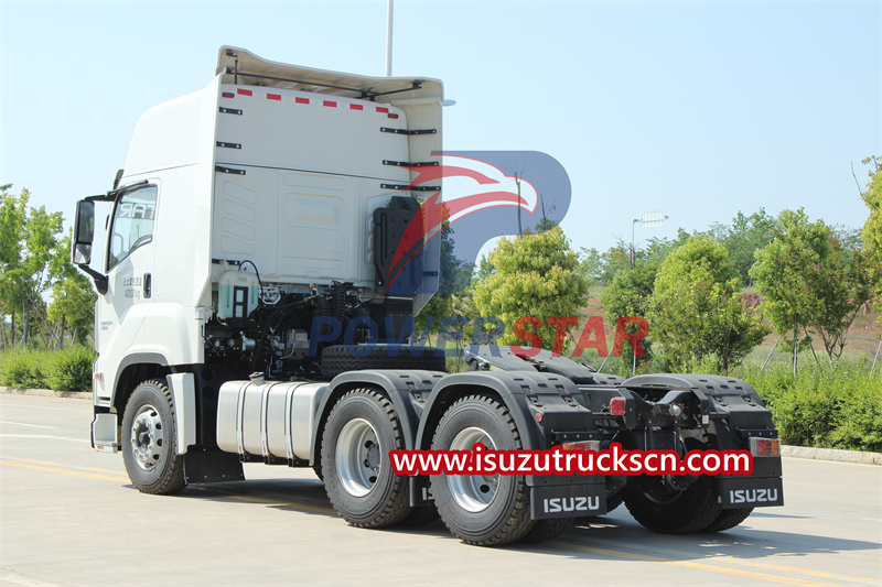 Isuzu GIGA prime mover truck