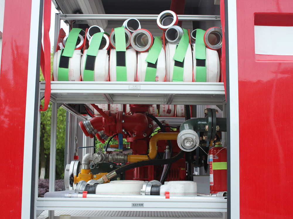 Isuzu fire engine