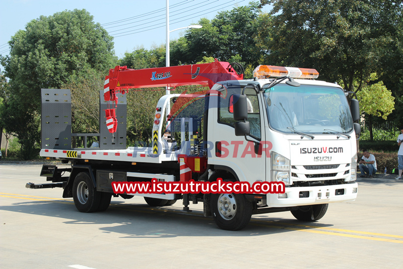 ISUZU wrecker truck with crane